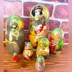 Vintage Russian Stacking - Nesting Dolls Snow White 7 pieces